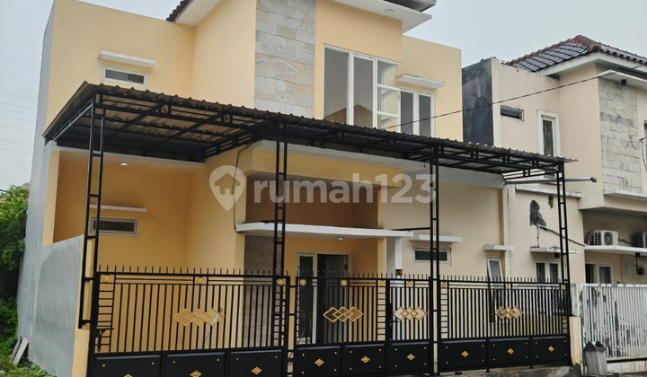 Rumah 2 Lantai Baru Renov Siap Huni di Perumahan Rifera Town House Sidoarjo Rumah 2 Lantai Baru Renov Siap Huni di Perumahan Rifera Town House Sidoarjo