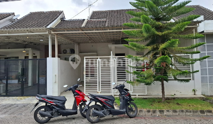 2-Story House Ready to Live In