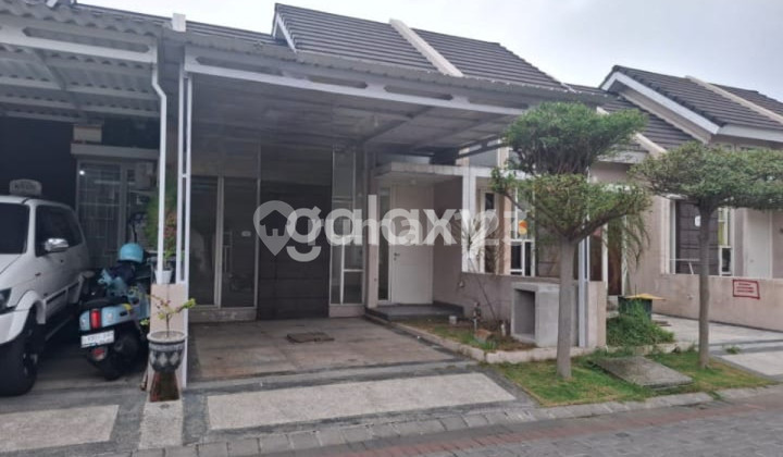 rumah cantik siap huni di puri safira menganti surabaya barat 1