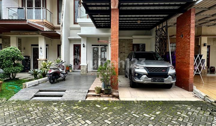 Ready-to-Occupy 2-Story Furnished House in Elite Complex on Jl. Flamboyan I, Medan Selayang 2