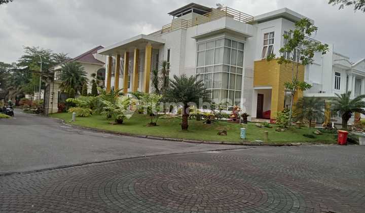Rumah Sultan Di Komplek Elite Citra Garden Padang Bulan 2
