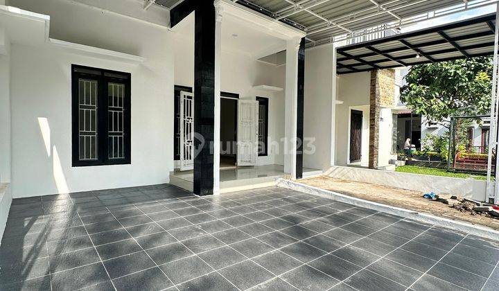 Rumah Cantik Mewah dalam Komplek Elite di Jl. Flamboyan I, Medan Selayang 2