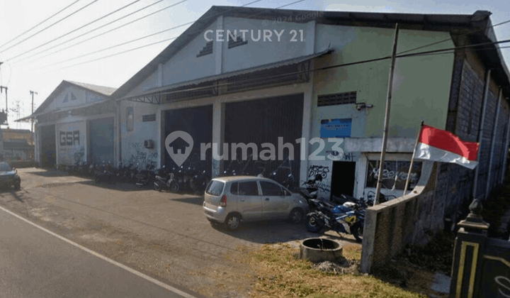 Spacious Warehouse in Sewon Only 500m to Southern Ring Road Highway Spacious Warehouse in Sewon Only 500m to Southern Ring Road Highway