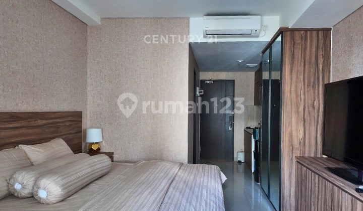 Studio Type Apartment Fully Furnished Only 100 M From Mirota Kampus