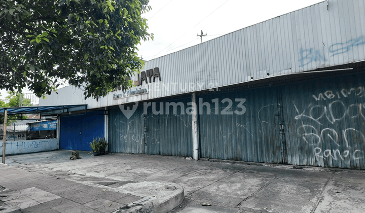 3 Strategic Shops on Jl Suryowijayan Very Suitable for Business