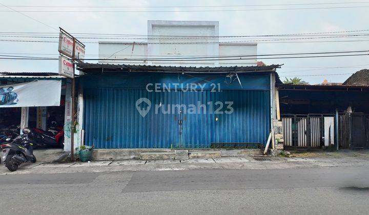 Ruko 2 Lt 200 M Dari Pasar Condongcatur Cocok Untuk Segala Usaha