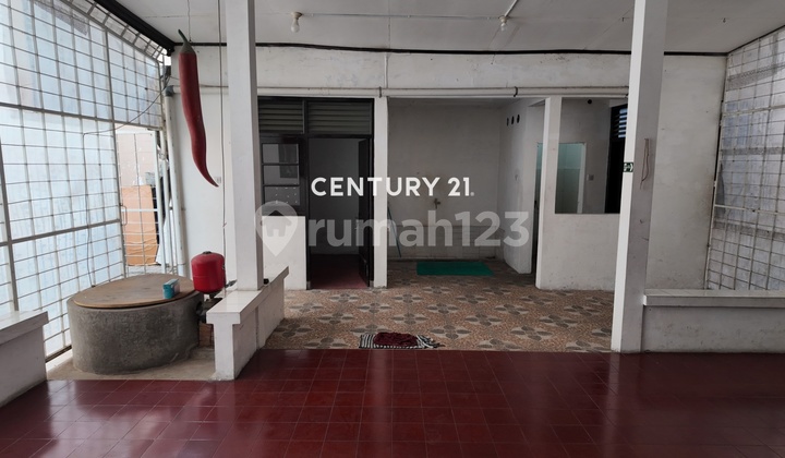 House LB 250m2 On Jl Hos Cokroaminoto Suitable For Office