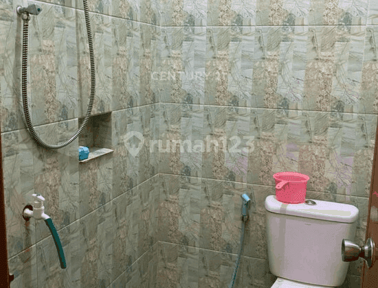 Rumah 2Lt Hanya 600 M Dari SD Model Sleman Cocok Untuk Hunian 2