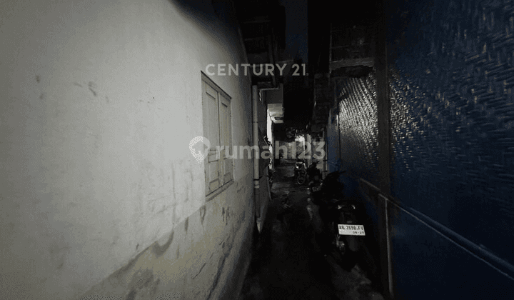 Rumah Dengan LB 100 M2 Di Jl Laksda Adisucipto Jogja