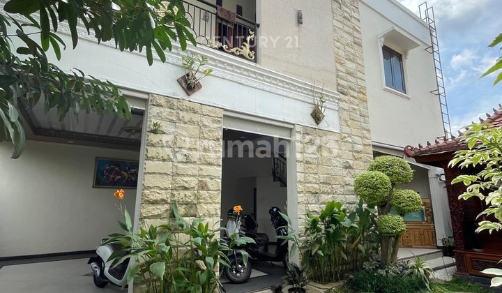 Classic Luxury House with 11KT Exclusive Living Cost in the Heart of Jogja City Classic Luxury House with 11KT Exclusive Living Cost in the Heart of Jogja City