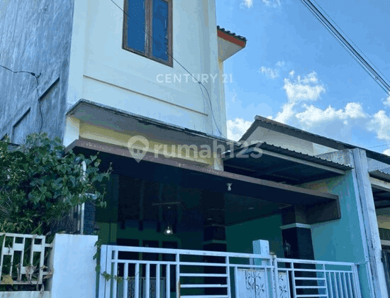 Rumah 2Lt Hanya 600 M Dari SD Model Sleman Cocok Untuk Hunian 1