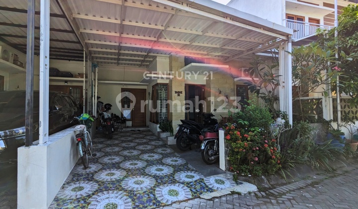 Rumah 2Lt Dengan One Gate System Dalam Perumahan Royal Maguwo  2