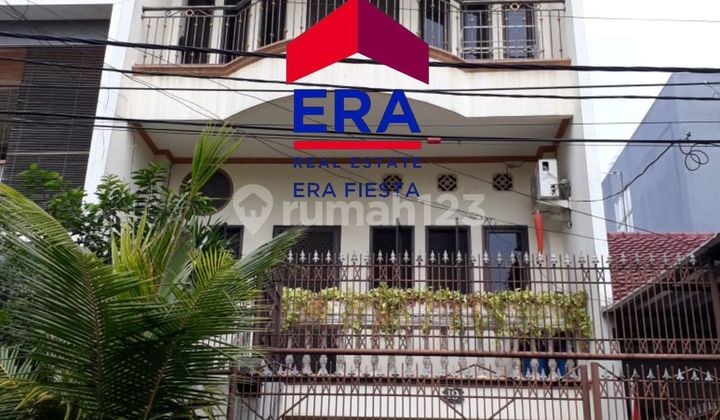 DIJUAL CEPAT! Rumah di Taman Semanan Indah