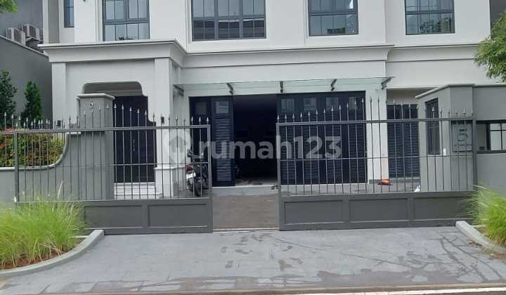 For Sale Rumah Brand New American Clasic, Senopati Area