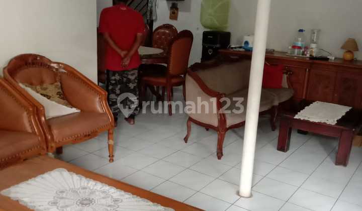 Rumah Kost Strategis Di Sayap Setiabudi 10kt Lt141 Lb180 Kost 12-53