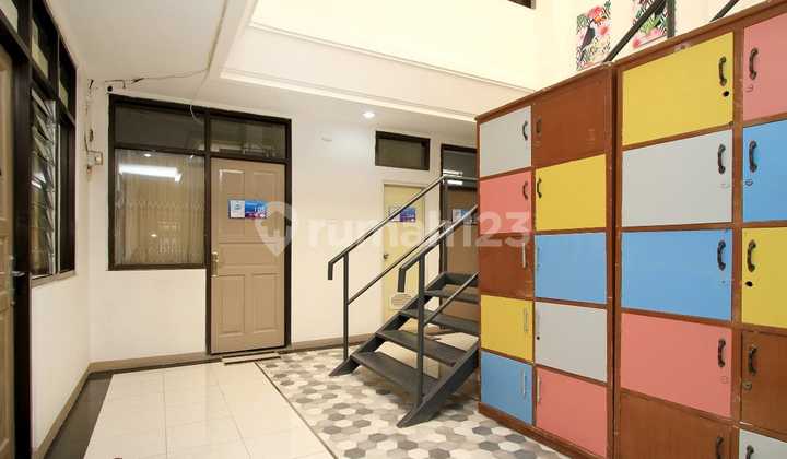 Standard Hotel-Style Boarding House and Goes House Still Active in Babakan Jeruk, Bandung, Land/Building Area 360/660, Strategic Location 2