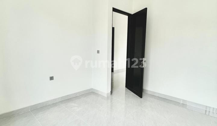 Modern Design Open Space House in Griya Loka BSD Near Toll Access 2