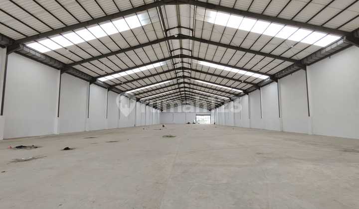 Warehouse 3,200 m² in Teluk Naga Industrial Area - Container Access