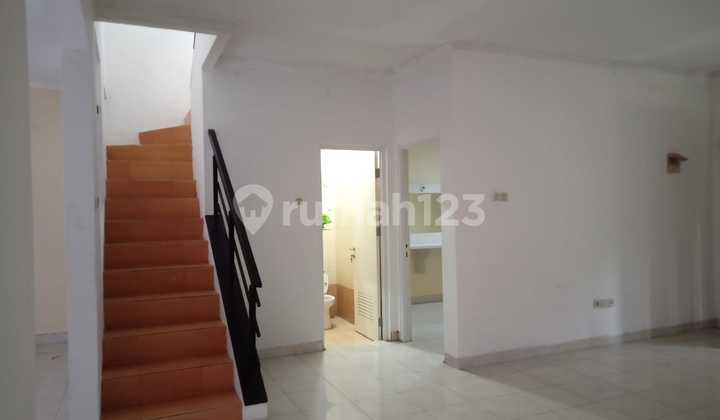 NICE HOUSE READY TO OCCUPY, STRATEGIC LOCATION IN DELATINOS BSD 2