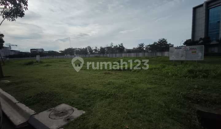 Pik 2 Commercial Land - Manhattan District, Facing Main Road Pik 2 Commercial Land - Manhattan District, Facing Main Road