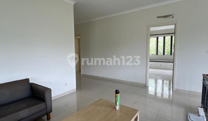 Beautiful Hoek House Ready to Live in at Goldfinch Gading Serpong 2