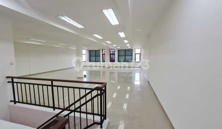 Ruko Gandeng 3 Lantai di Jl Boulevard Gading Serpong Dkt Pahoa