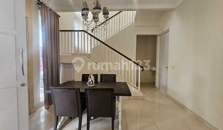 Neat, Move-in Ready, Fully Furnished House Near Prasmul University in BSD City. Neat, Move-in Ready, Fully Furnished House Near Prasmul University in BSD City.