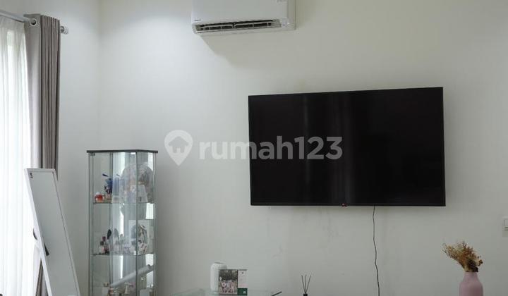 Luxury Ready-to-Occupy House Facing Park in The Green BSD Cluster 2