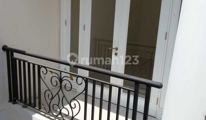 Rumah Mewah Ada Private Pool Di Emerald Cove Phg Gading Serpong 2