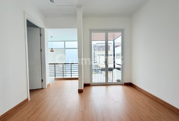 Rumah Baru Full Renov Siap Huni Di Icon Bsd Hadap Selatan