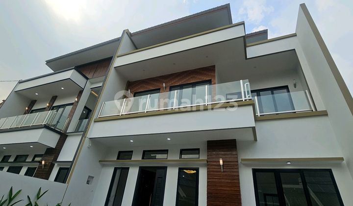 Rumah Baru Design Modern Di Nusaloka Bsd