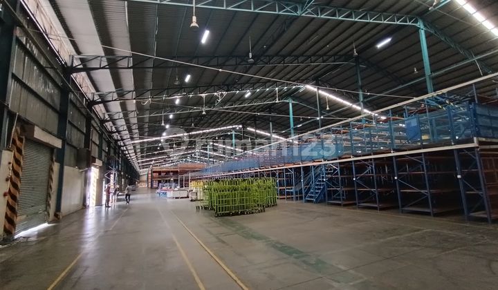 Wide Warehouse Ready to Operate in Cakung Area, North Jakarta