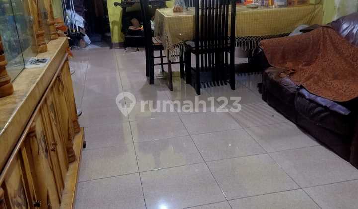 Rumah Pinggir Jln Raya Pasar Kemis di Area Padat Penduduk 2