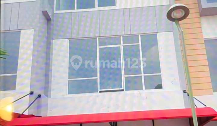 Ruko 3 Lantai di Kawasan Ramai F&B Sorento Gading Serpong