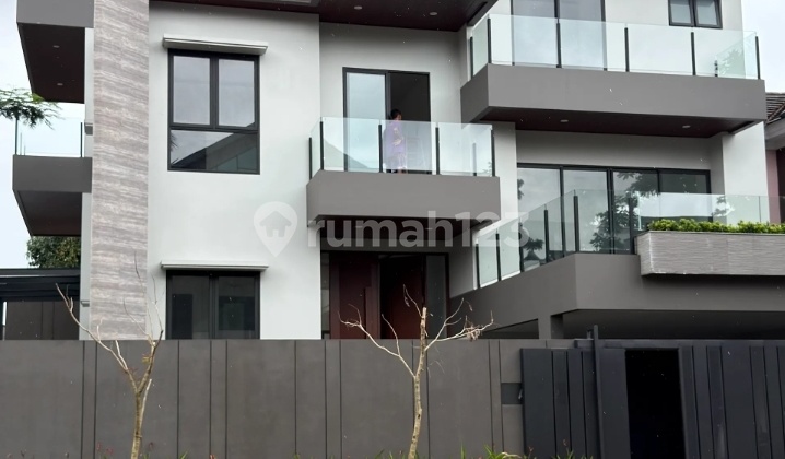 New Modern Split Level Design House in Delatinos BSD Near Toll Road Access