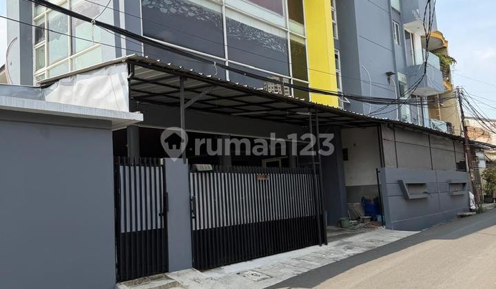 Disewakan Gedung 3 Lantai Ex Kantor di Manggarai Jakarta Selatan