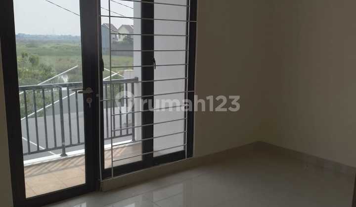 For Rent 2-Story House in Green Ara, Bekasi