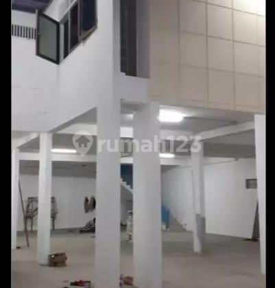 For Rent Commercial Space Strategic Location on Sultan Agung Main Road