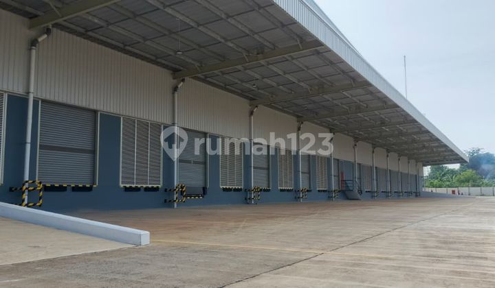 Warehouse for Rent With or Without Shelves in Cileungsi Narogong Bekasi Warehouse for Rent With or Without Shelves in Cileungsi Narogong Bekasi