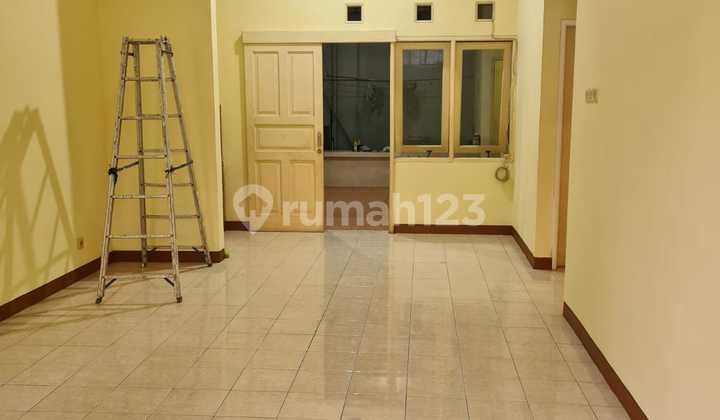 Disewakan Rumah Siap Huni Di Cluster Taman Sari, Harapan Indah 2