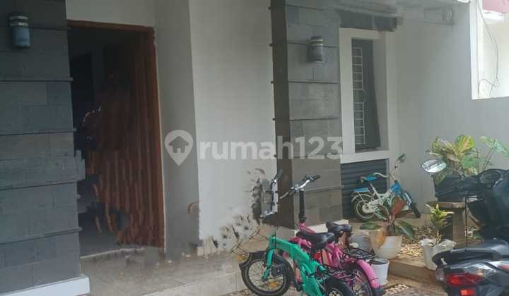 For Sale Fast House in Aralia Cluster Harapan Indah Bekasi 2