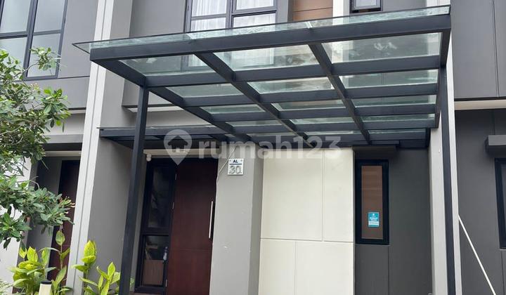 Disewakan Rumah Dua Lantai Full Furnished di Scg di Bekasi