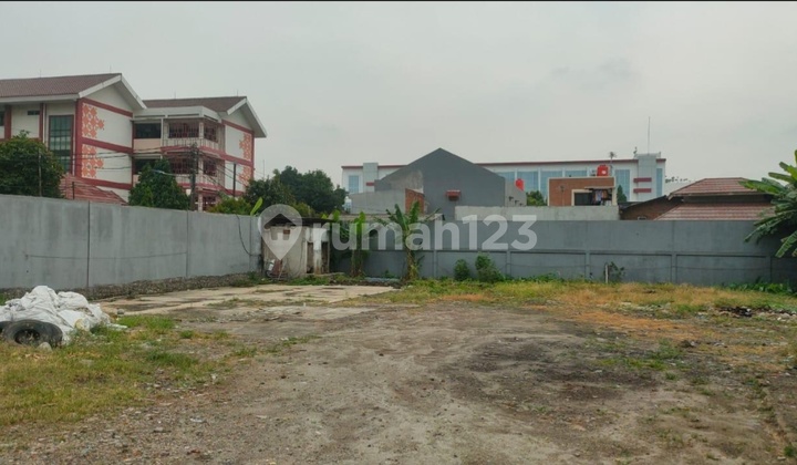 For Rent: Cheap Vacant Land Suitable for Vehicle Parking in Cakung, East Jakarta.