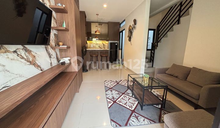 Disewakan Rumah Dua Lantai Full Furnished di Scg di Bekasi 2