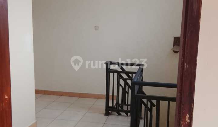 Disewakan Rumah di Cluster Aralia Harapan Indah Bekasi 2