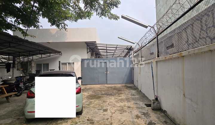 Warehouse with Large Area on the Side of Kebayoran Lama Main Road Warehouse with Large Area on the Side of Kebayoran Lama Main Road