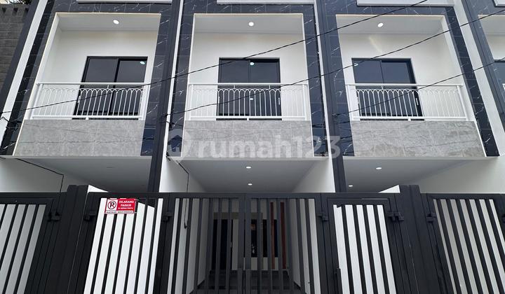 Rumah Baru Bagus Siap Huni Tanjung Duren