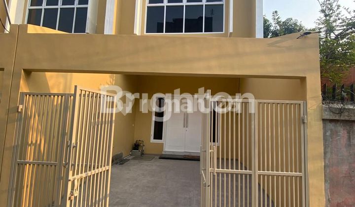 Rumah Baru Bagus Siap Huni 3 lantai 