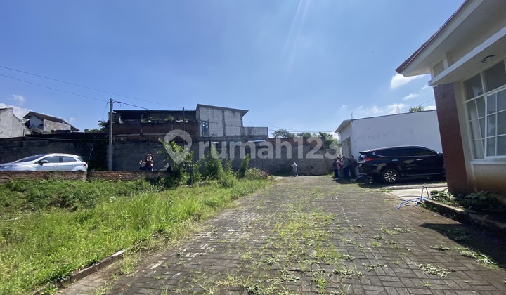 Villa Modern di Batu – 5 Menit ke Jatim Park & Alun-Alun