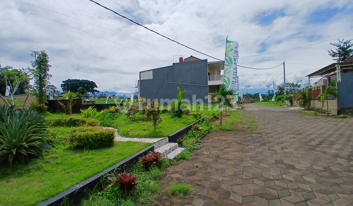 Ready-to-build land, near the airport and Pakis toll exit. Ready-to-build land, near the airport and Pakis toll exit.